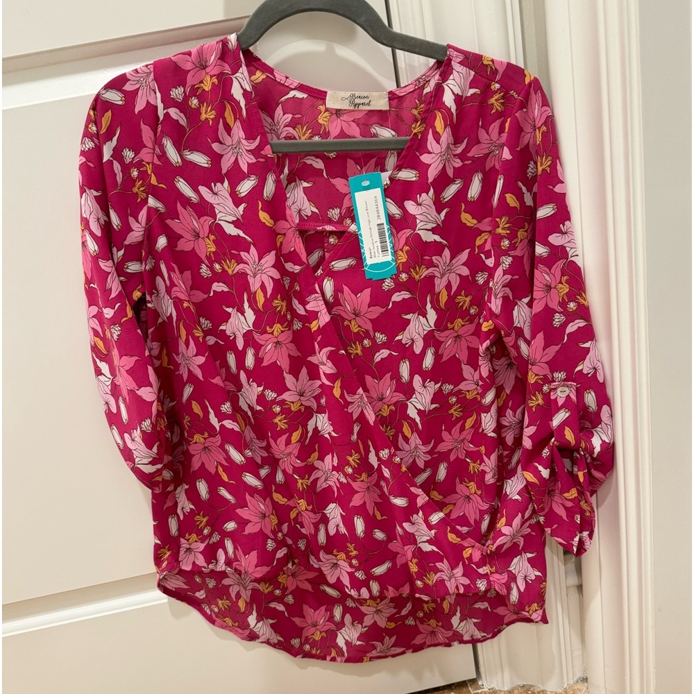 BEACON
Allan Surplice Rolltab High
Low Blouse